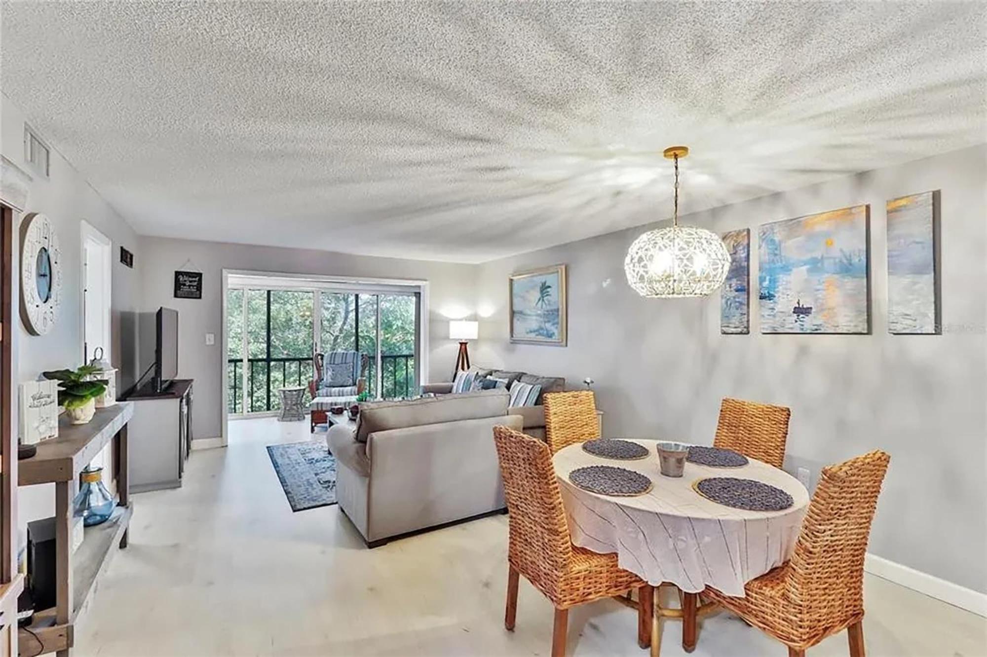 2 Bed 2 Bath Centrally Located On Siesta Key Сарасота Екстериор снимка
